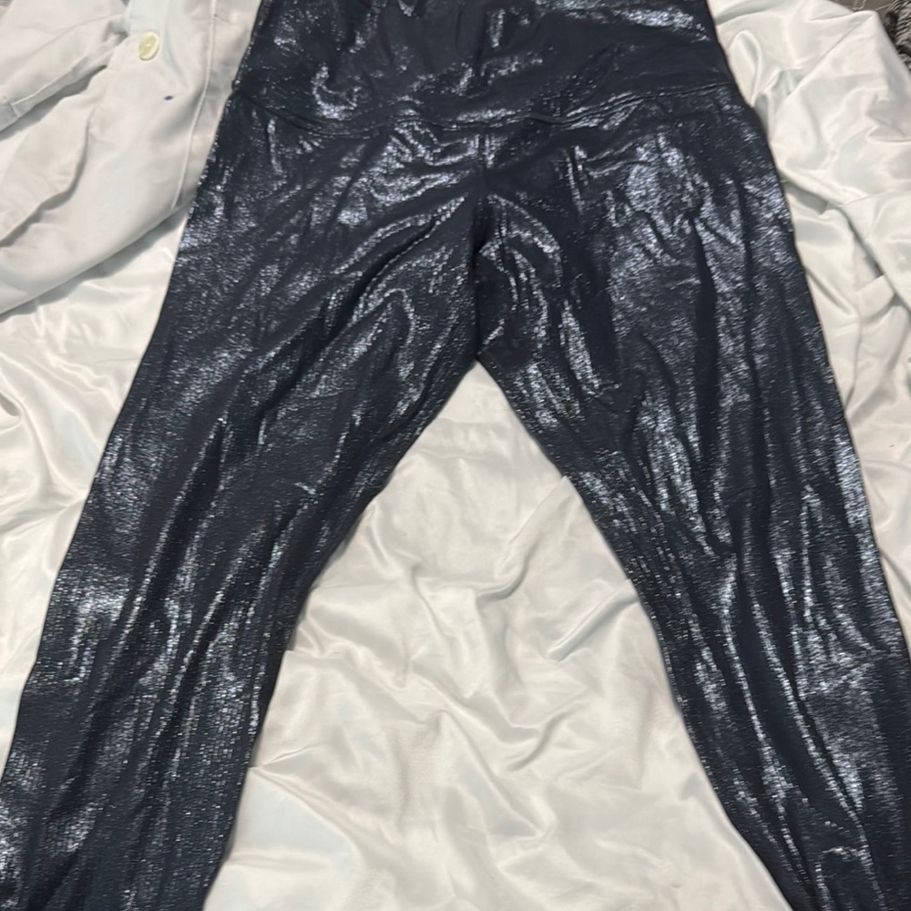 Lululemon Athletica Gray Leggings Sleek and Modern